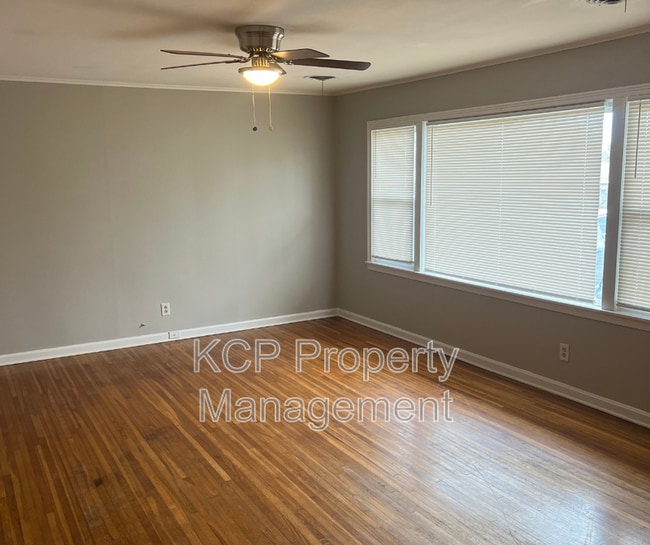 Photo - 3406 Gary St