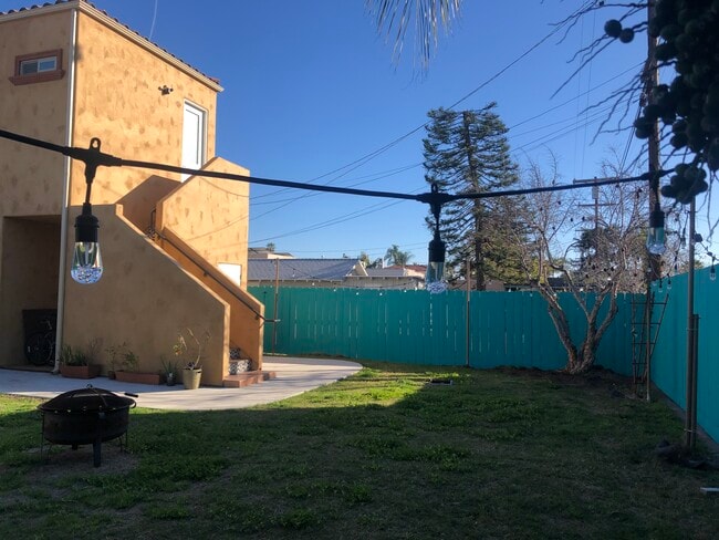 Photo - 4470 Swift Ave Unidad 4470 Swift