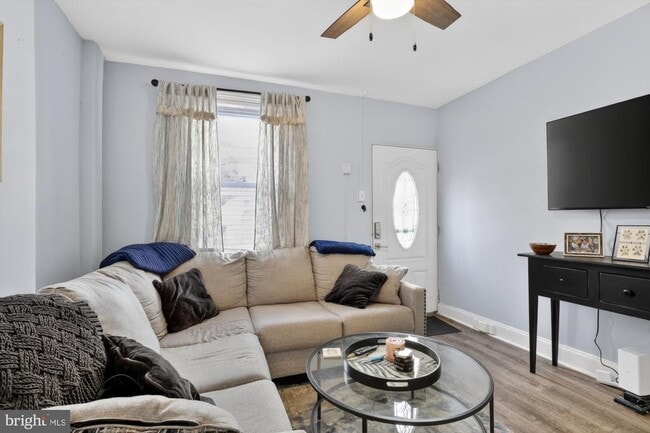 Building Photo - 2440 E Gordon St