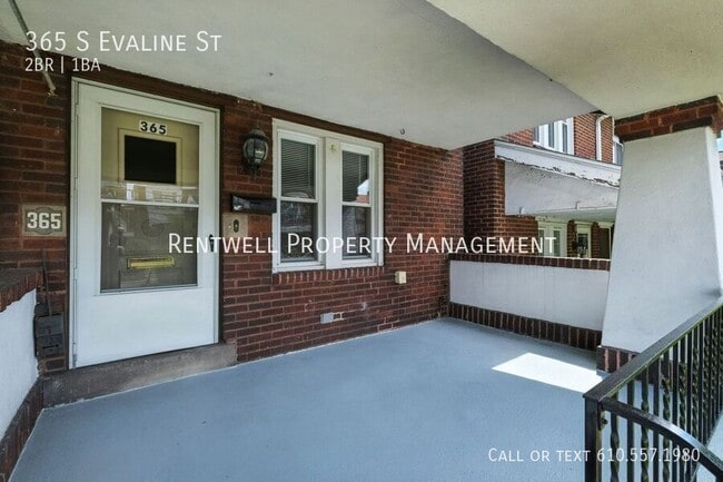 Photo - 365 S Evaline St