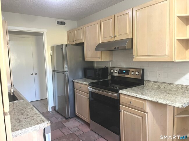 Photo - 725 Heritage Vlg Unit A