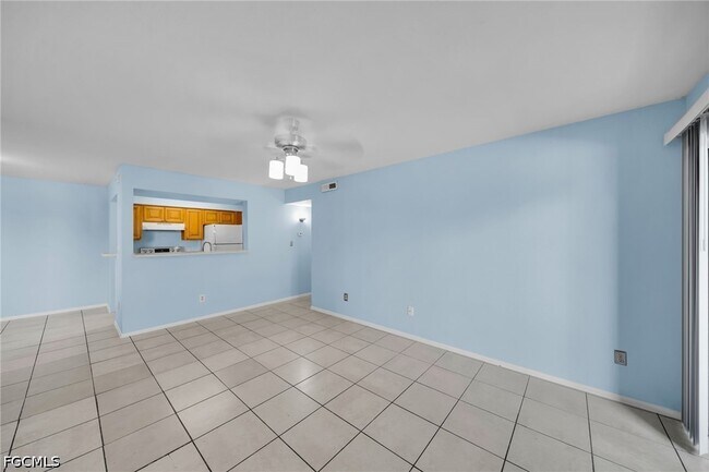 Photo - 2885 Winkler Ave Unit 612