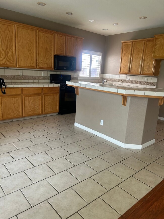 Photo - 3895 Oakview Ct