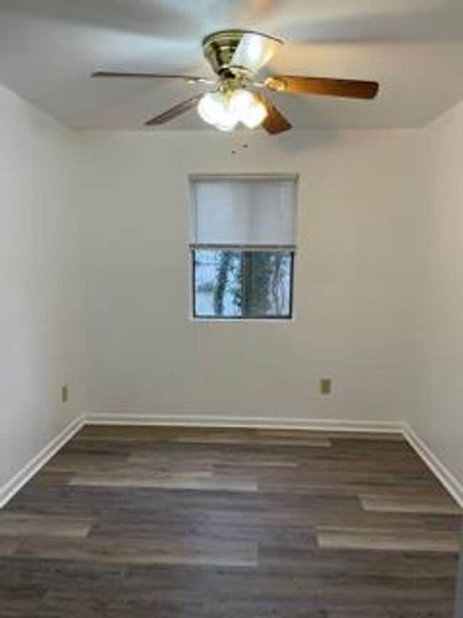 Photo - New Listing! Unidad 2625 Stephenson Avenue SW