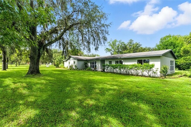 Photo - 2205 Henley Rd