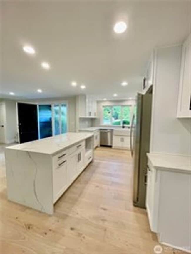 Photo - 3Bd/2.5Ba Mercer Island House