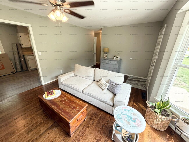 Photo - Beautiful 3 Bedroom / 3 bathroom Home Ready May 7th