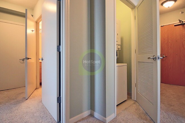 Photo - 349 N Desplaines St