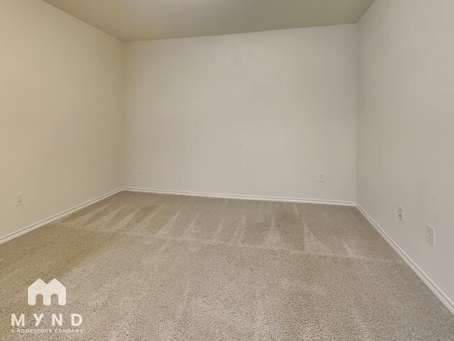 Photo - 426 Milverton Dr