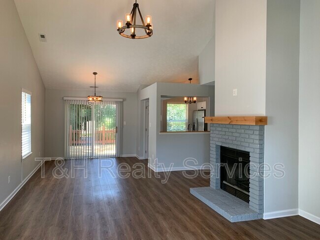 Photo - 9741 Roxbury Dr