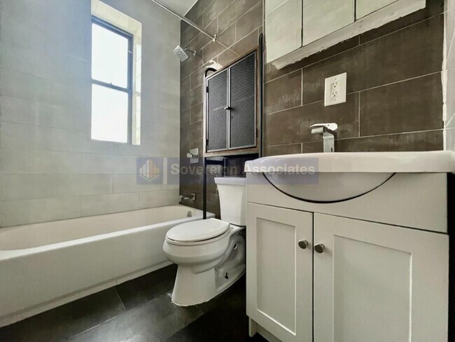 Photo - 536 W 158th St Unidad 63