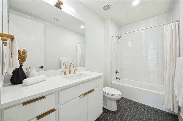 Photo - 4907 Bryan St