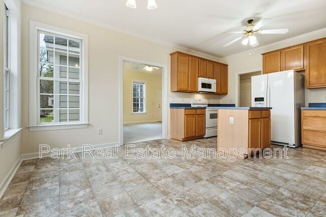 Photo - 304 Chatham Forest Dr