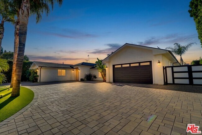 Photo - 6243 Berquist Ave