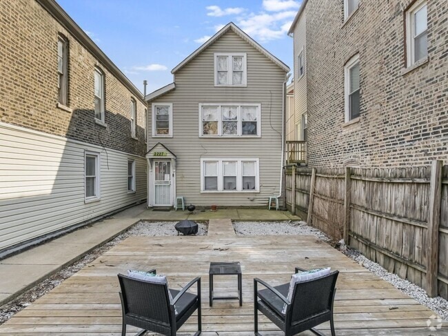 Building Photo - 2227 W Cullerton St Unit 2 Rental