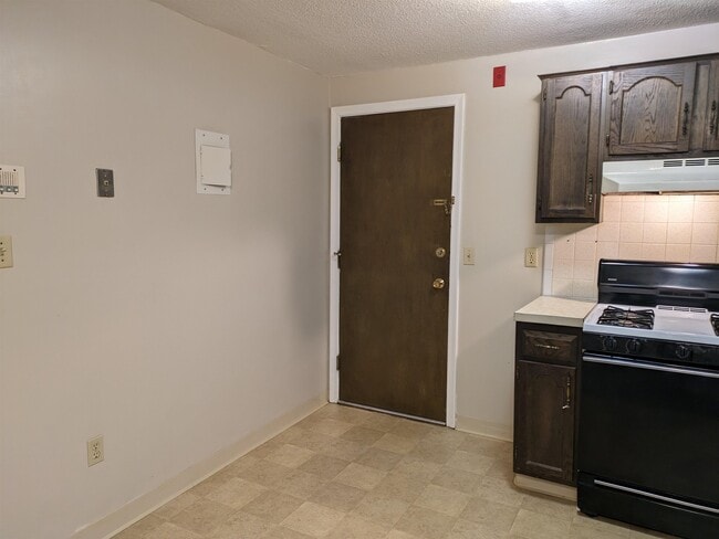 Photo - 14 Tiffany Rd Unit #2