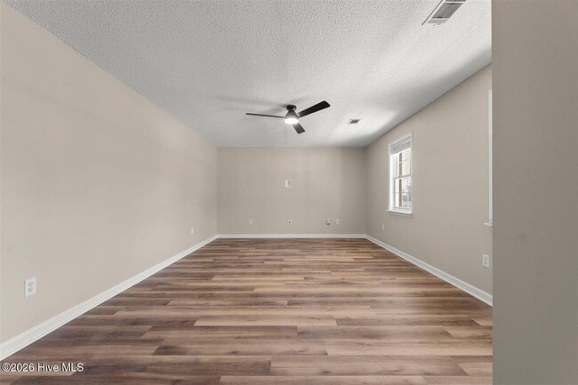 Photo - 4149 Foreman Way