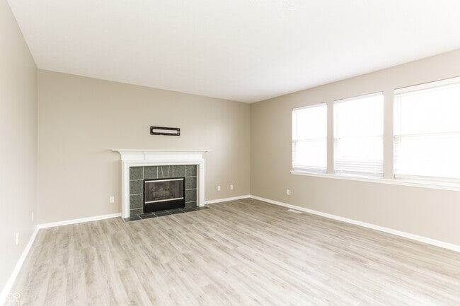 Photo - 344 W Columbine Ln