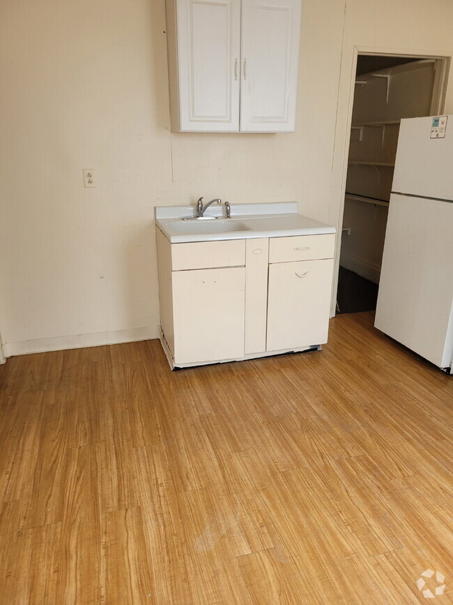 Building Photo - One Bedroom Apartment in Washington, PA Unit 10