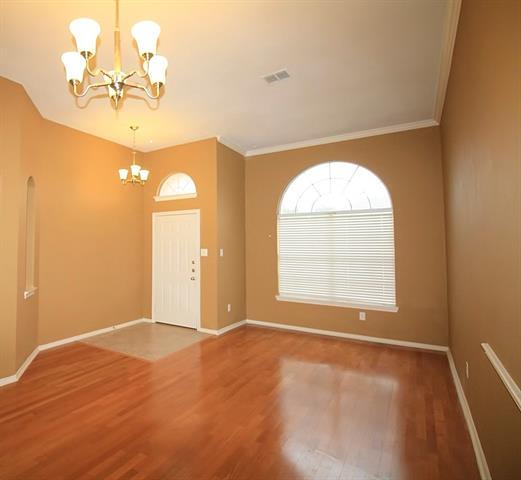 Photo - 133 Kilmichael Dr House