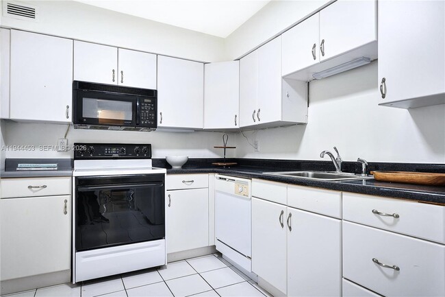 Photo - 9225 Collins Ave Unit 705