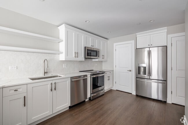 3BR, 2BA - 1,546SF