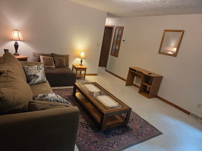 Photo - 109 Amhurst Ln Unit 1