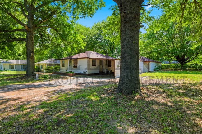 Photo - 107 Queen St