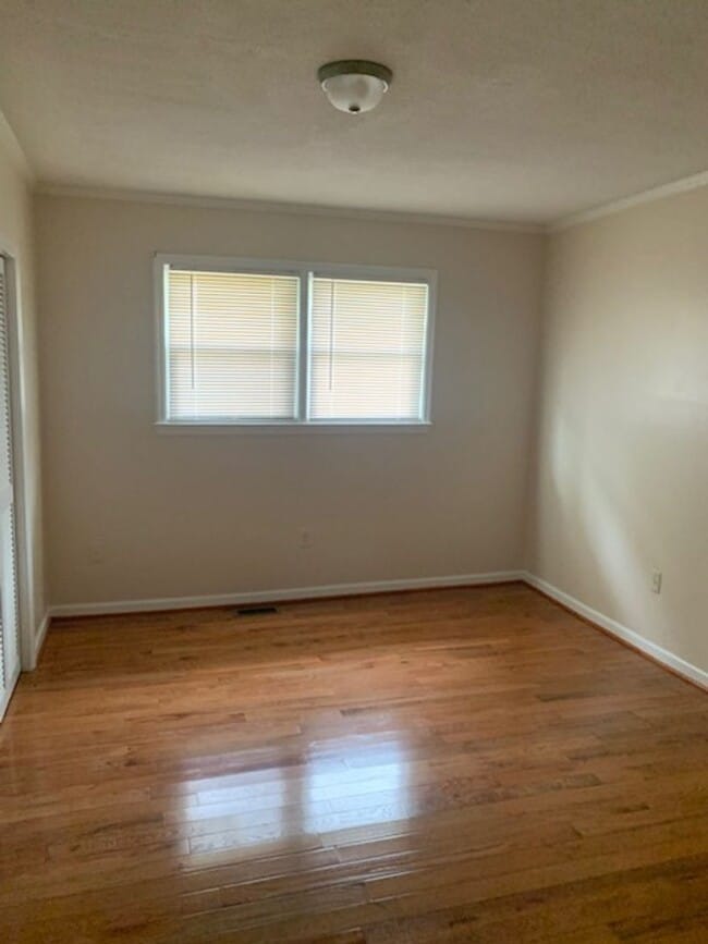 Photo - 468 Burns Rd