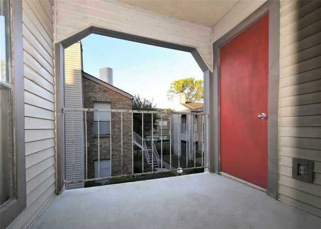 Photo - 2025 Augusta Dr Unit 306