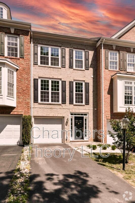 Building Photo - 43642 Lees Mill Square Rental