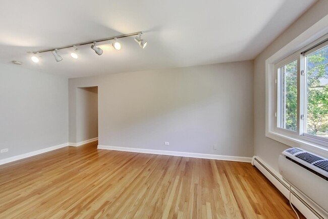 Photo - 822 Seward St Unit 3B