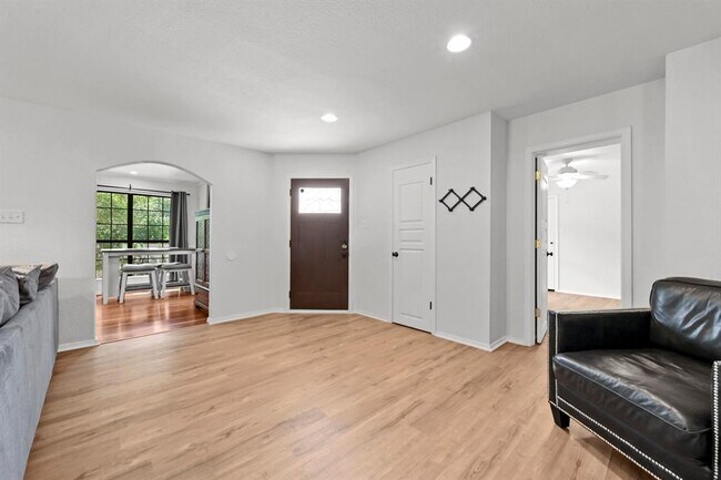 Photo - 1045 Hidden Hills Dr