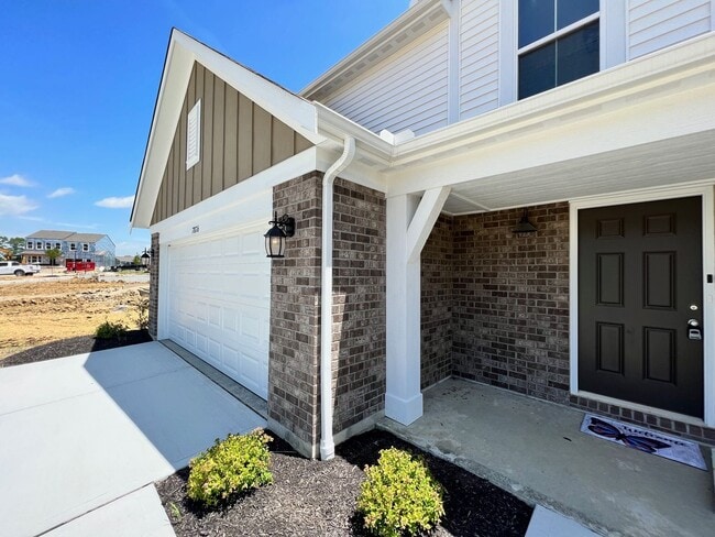 Photo - Great Neighborhood home with Pool and workout facility