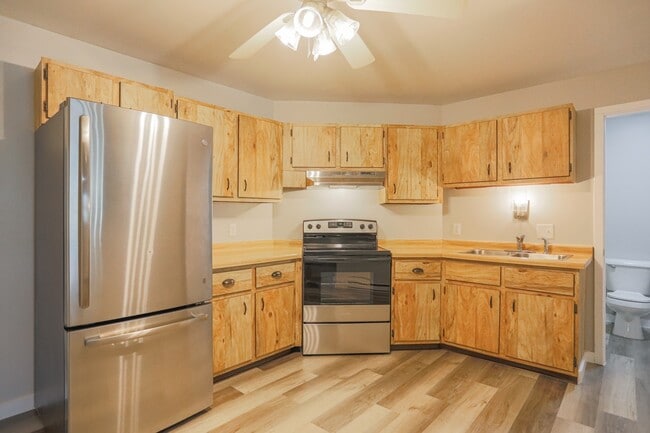 Building Photo - 2806 Jelinek Ave Unit 4 Rental