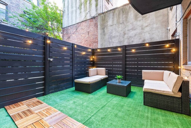 Photo - 209 W 20th St Unit ID1013667P