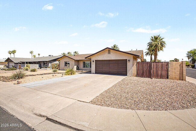 Photo - 1340 E Donner Dr