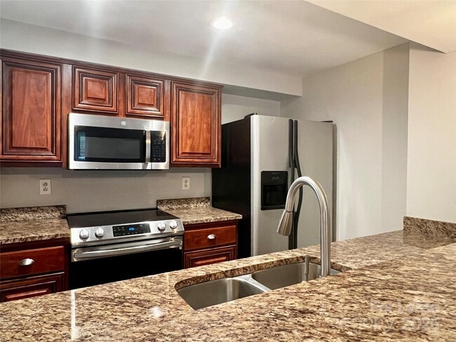 Photo - 1317 Maple Shade Ln