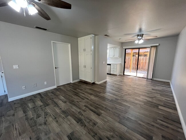 Photo - 4395 Unidad 351 N Capitol Ct #2