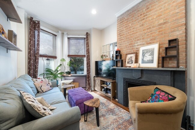 Building Photo - 126 Bright St Unit 101