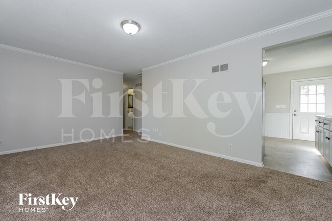 Photo - 201 E Hale St