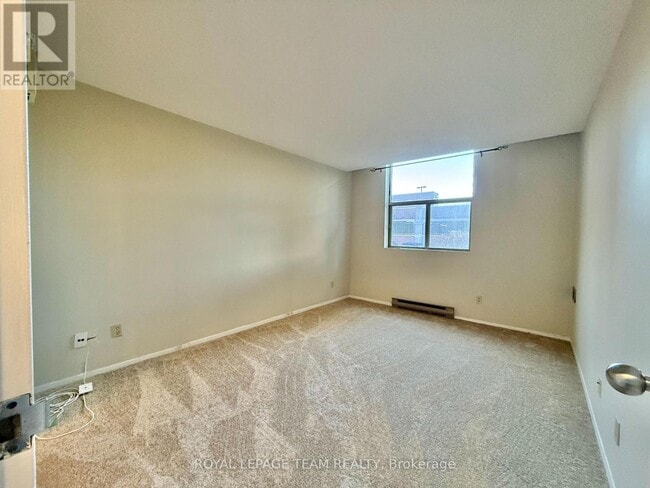 Photo - 2760 Carousel Crescent Unit 102