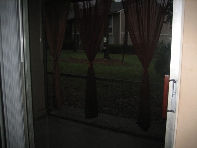 Photo - 8849 Old Kings Rd S