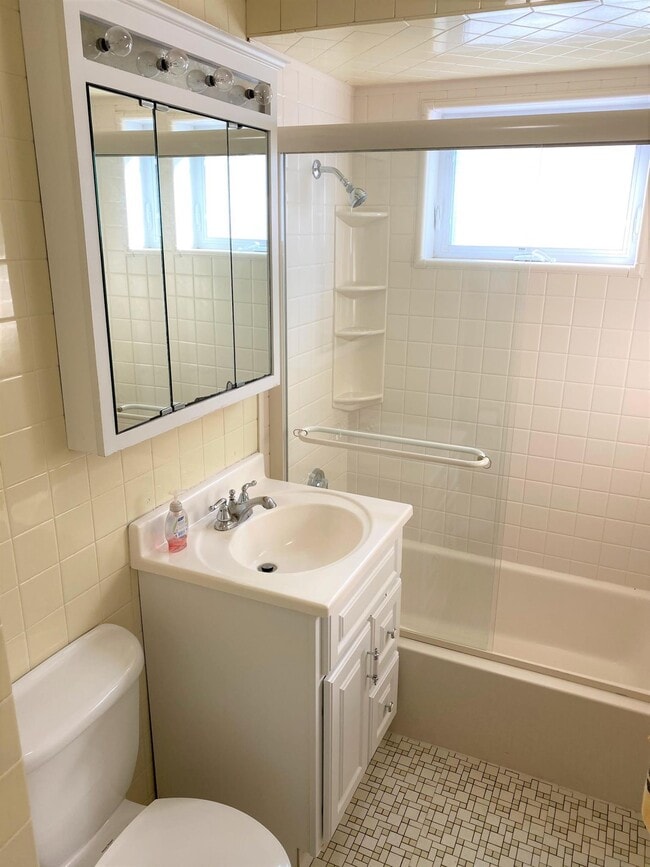 Photo - 169 Harvard St