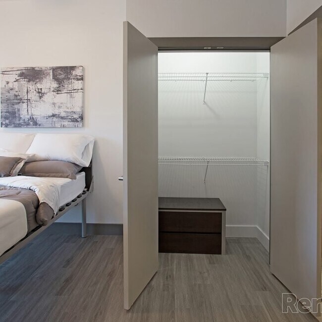 Photo - 1243 E Cherry St Unidad 203