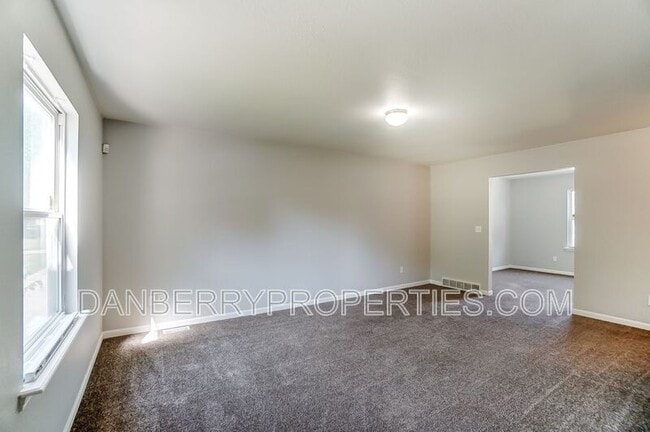 Photo - 3660 Willow Run Dr