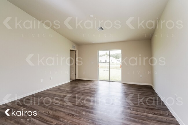 Photo - 18302 Gibraltar Ln