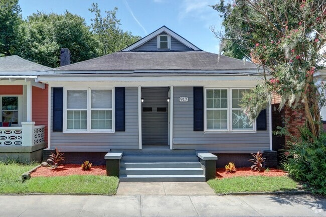 Building Photo - 917 W Victory Dr Unit A Rental