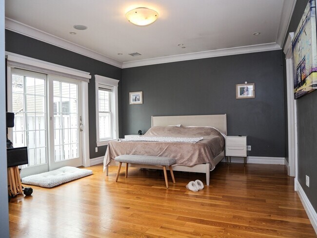 Photo - 161 Tudor St Unit 3