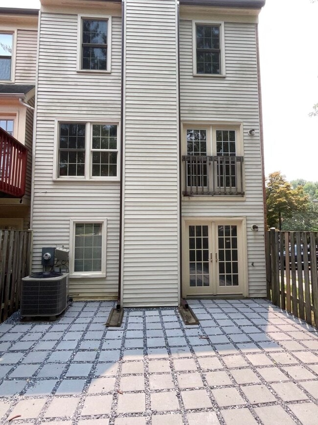 Photo - Gorgeous 3BR 2 full bath, 2 half bath end unit townhome located in the Woodmont Place community o...